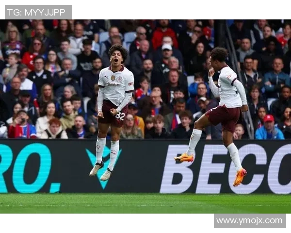 英超精彩对决那不勒斯大胜利物浦帽子戏法引发争议判罚热议